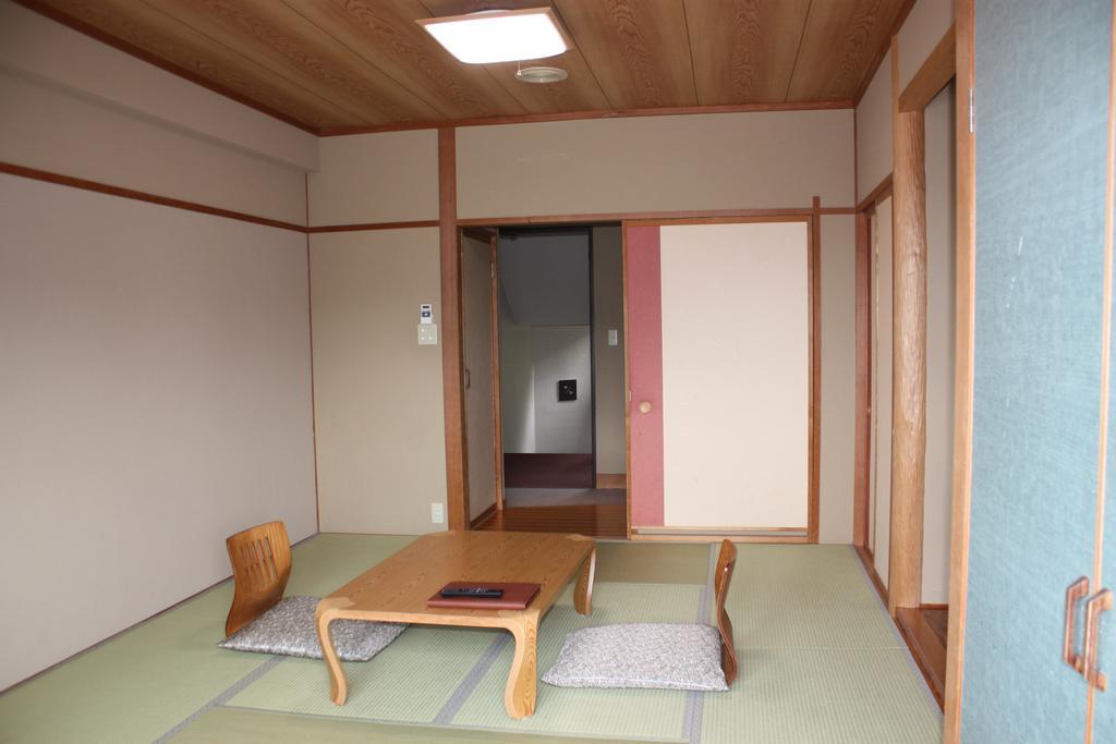 Hotel Higashidate Яманучи Екстериор снимка