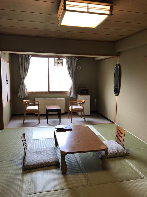 Hotel Higashidate Яманучи Екстериор снимка